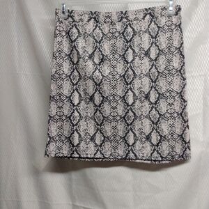 Boohoo Mini Shirt, 12, Snake Print, pull on 95%, polyester, 5% Elastane Pre-owne